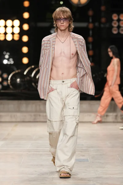 Look 31